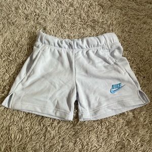 Comfy and trendy Nike sweatshorts!